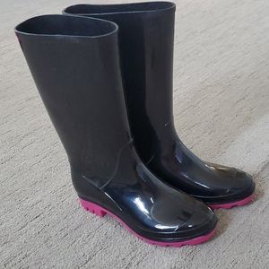 Black rain boots